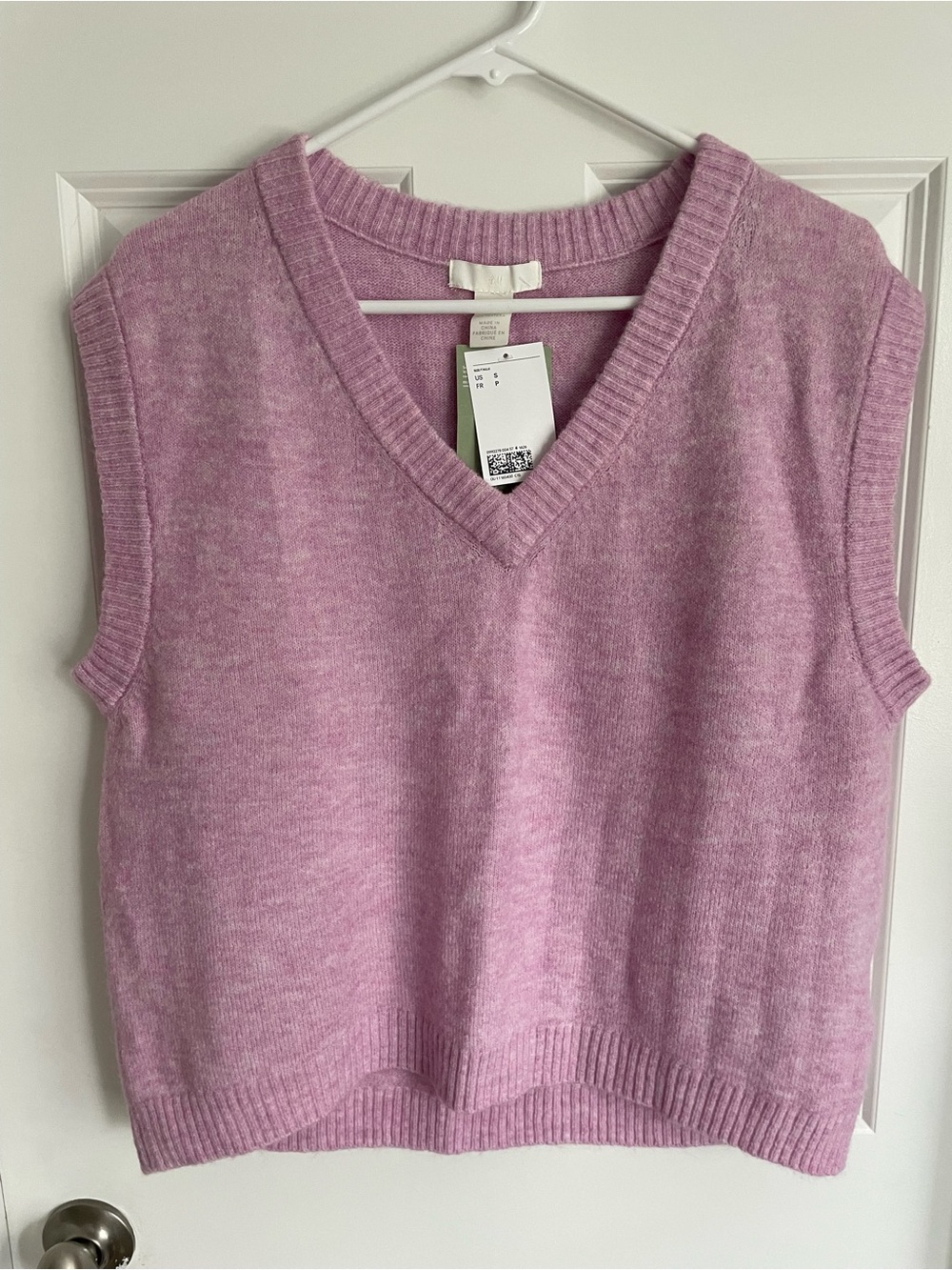 H&M Pink V-Neck Sleeveless Knit Vest - Women